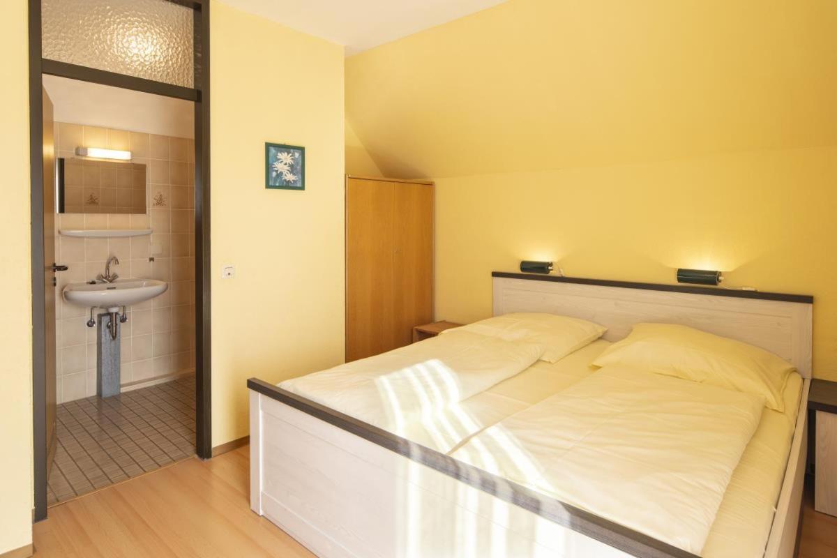 Helle 93M2 Fewo Mit 2 Schlafzimmern Am Edersee Scheid  Exterior photo